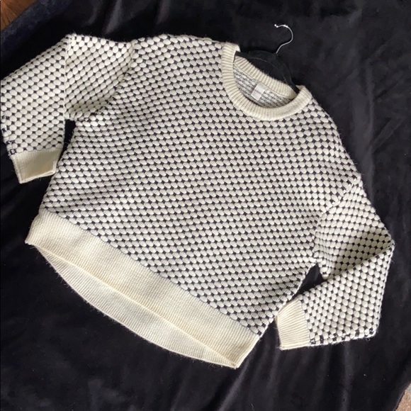 ❤️🆕NWOT TEXTURED KNIT SWEATER❤️ - Picture 1 of 13